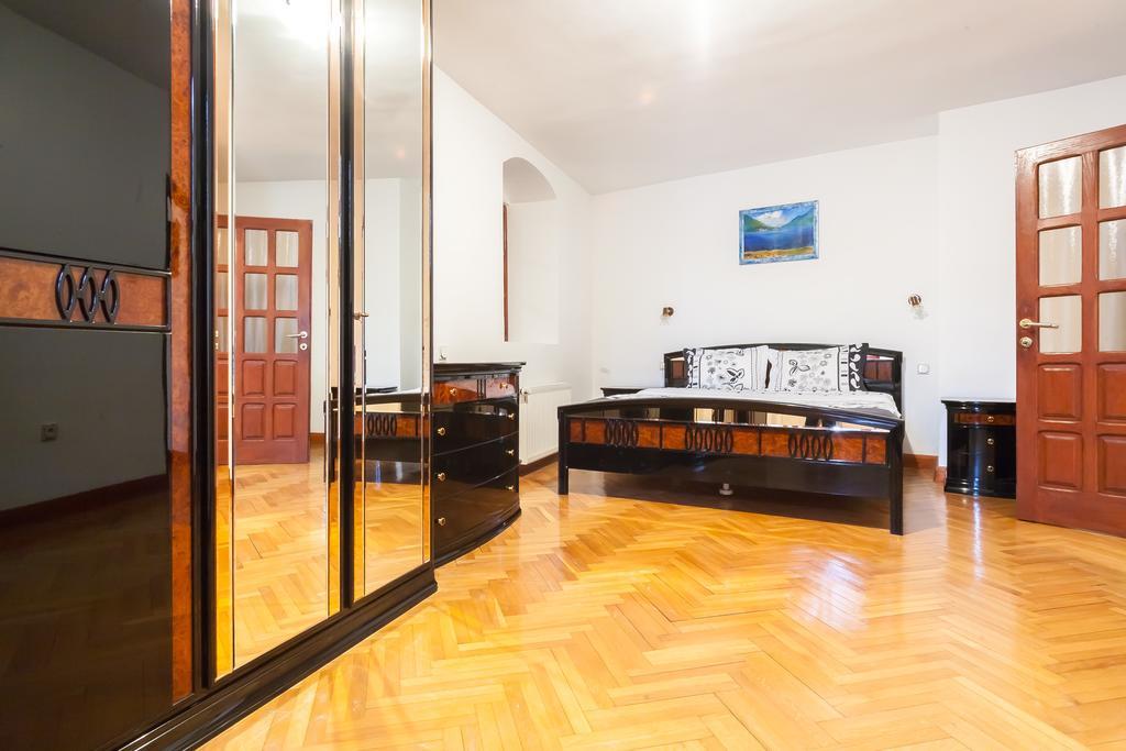 Villa & Apartments Perasto المظهر الخارجي الصورة