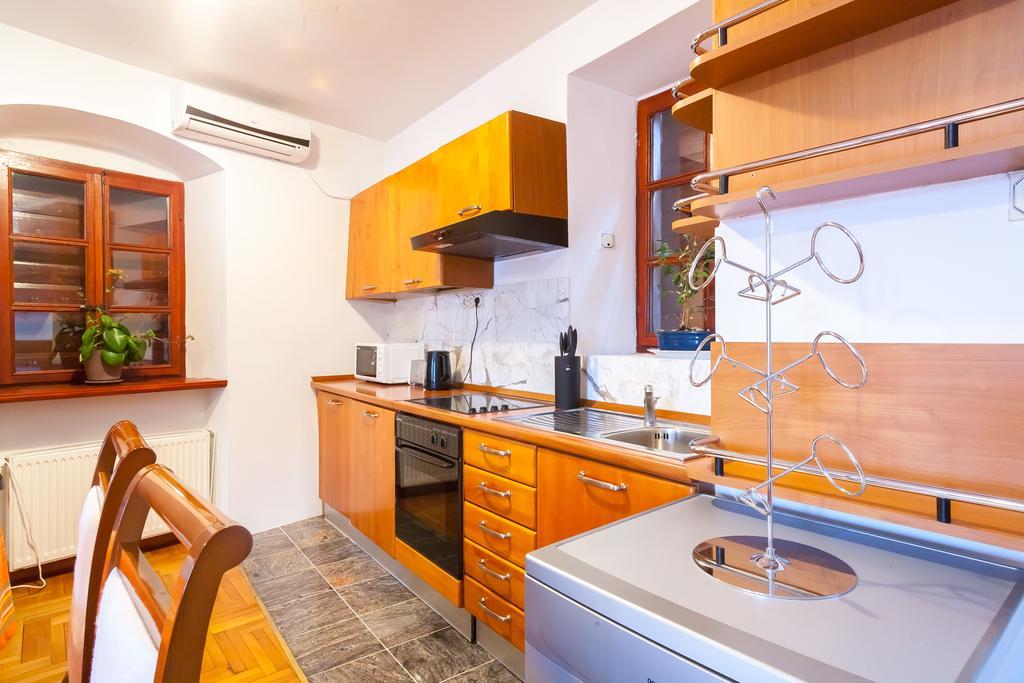 Villa & Apartments Perasto المظهر الخارجي الصورة