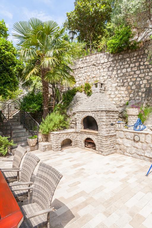 Villa & Apartments Perasto المظهر الخارجي الصورة