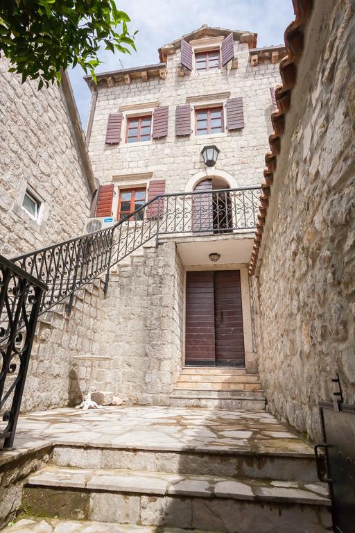 Villa & Apartments Perasto المظهر الخارجي الصورة