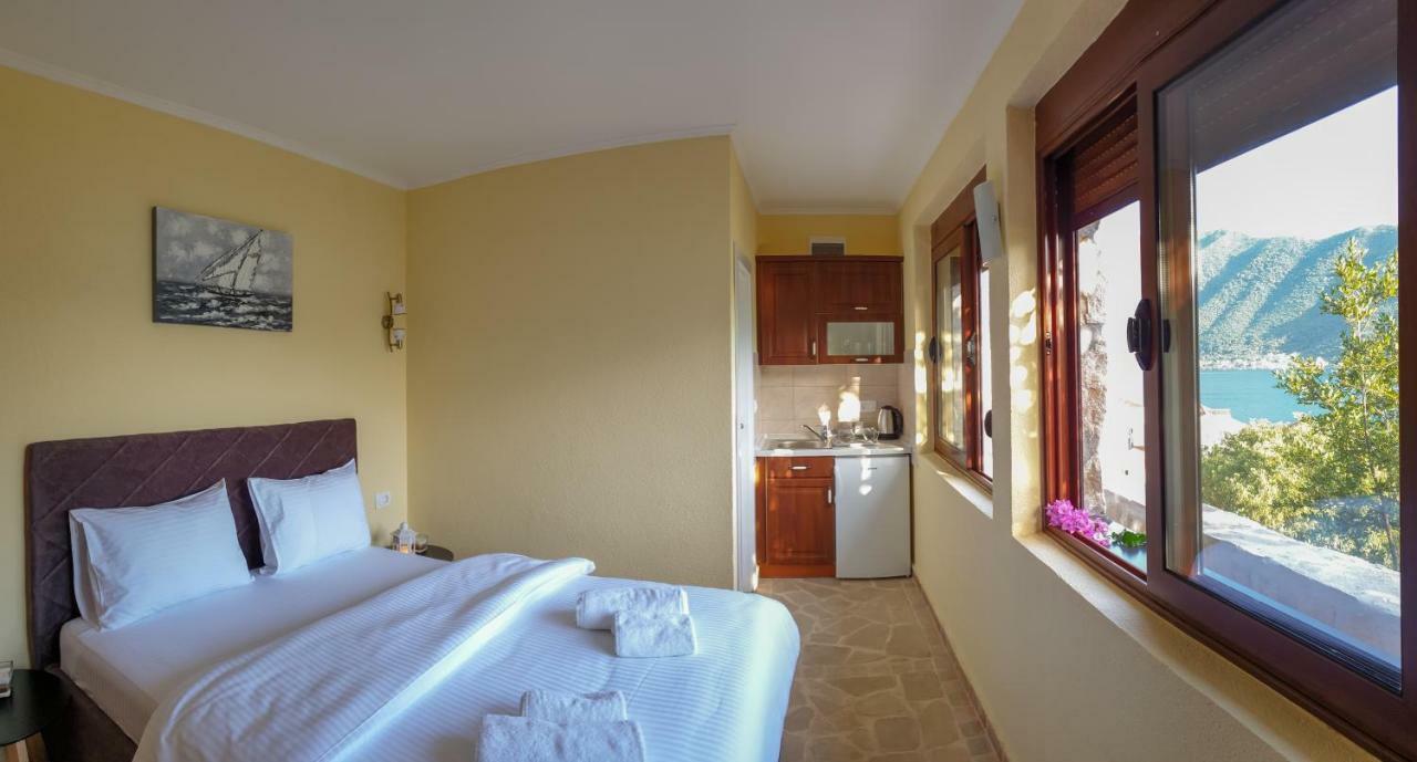 Villa & Apartments Perasto المظهر الخارجي الصورة